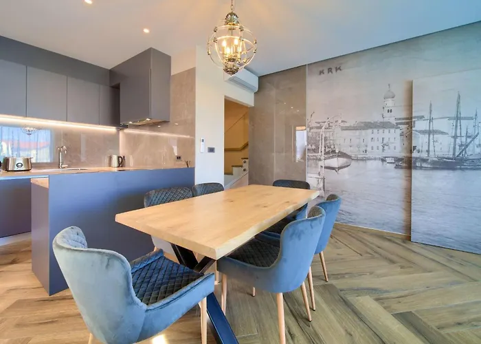 Lana Mit Schwimmbad By Interhome Tatil Evi Krk Town