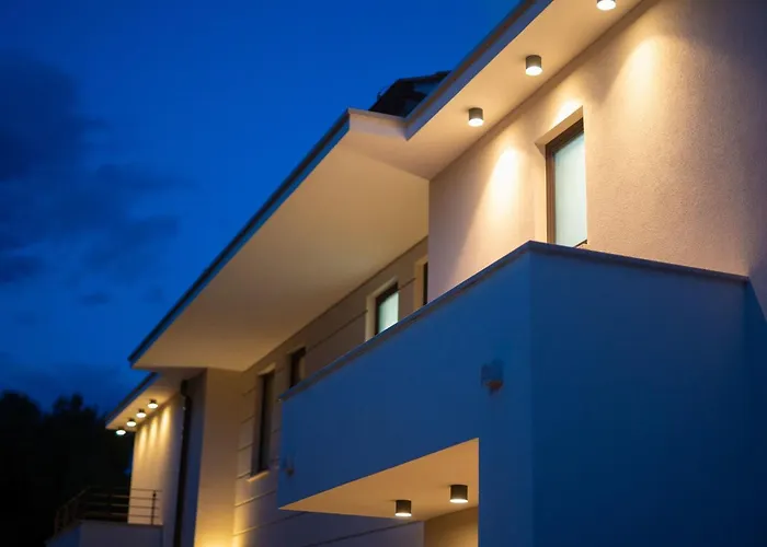 Tatil Evi Lana Mit Schwimmbad By Interhome Krk Town