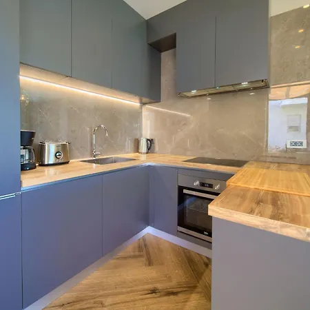 Tatil Evi Lana Mit Schwimmbad By Interhome