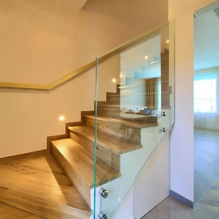 Tatil Evi Lana Mit Schwimmbad By Interhome *