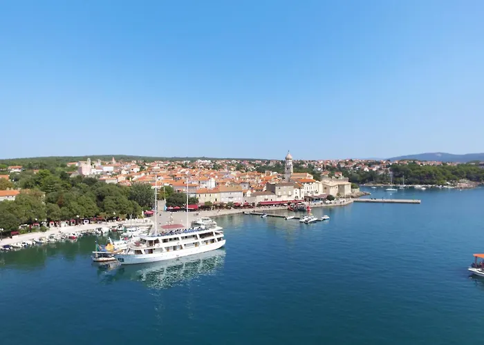 Prázdninový dům Lana Mit Schwimmbad By Interhome Krk Town
