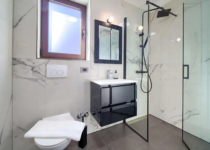 Lana Mit Schwimmbad By Interhome Krk Town